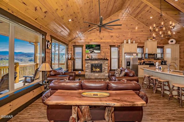 1740 Angela Starr Street, Sevierville, TN 37876