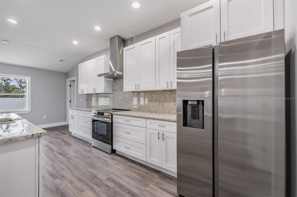 Image 12 of property listing at 11734 ORANGE COURT, Dade City, FL 33525