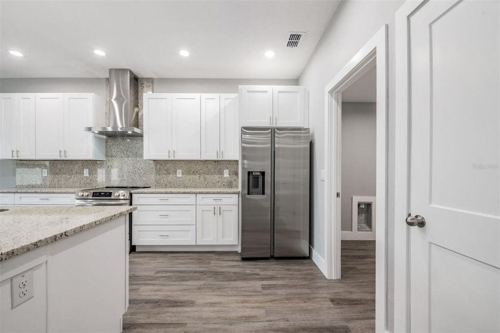 Image 14 of property listing at 11734 ORANGE COURT, Dade City, FL 33525