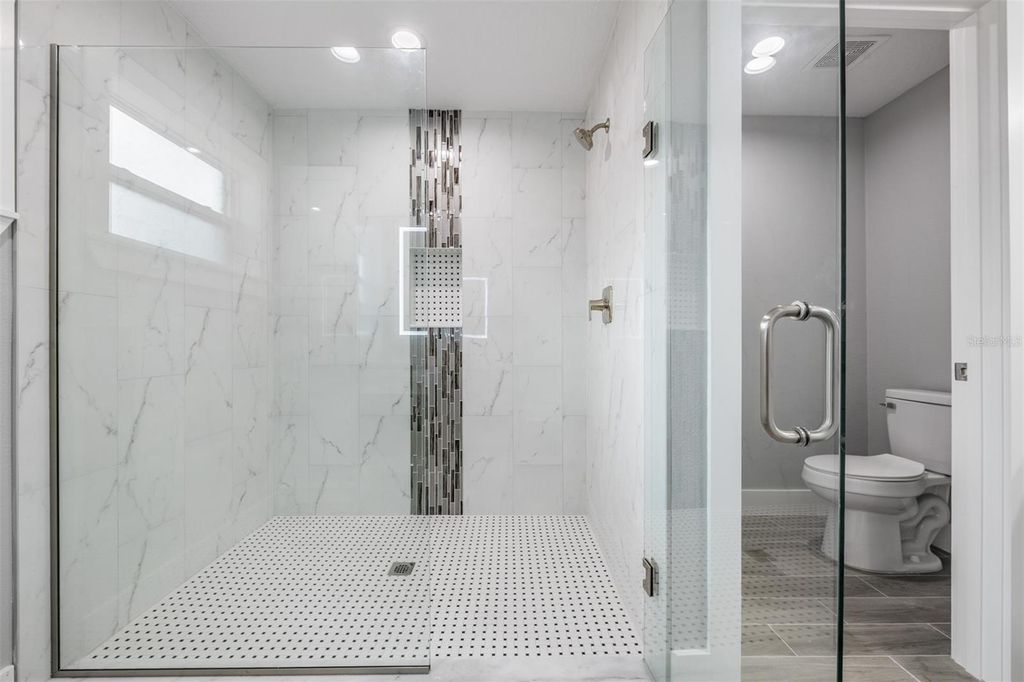 Image 24 of property listing at 11734 ORANGE COURT, Dade City, FL 33525