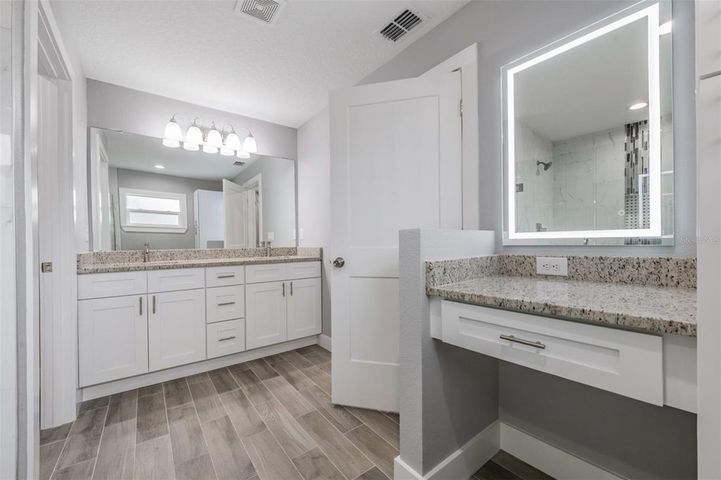 Image 25 of property listing at 11734 ORANGE COURT, Dade City, FL 33525