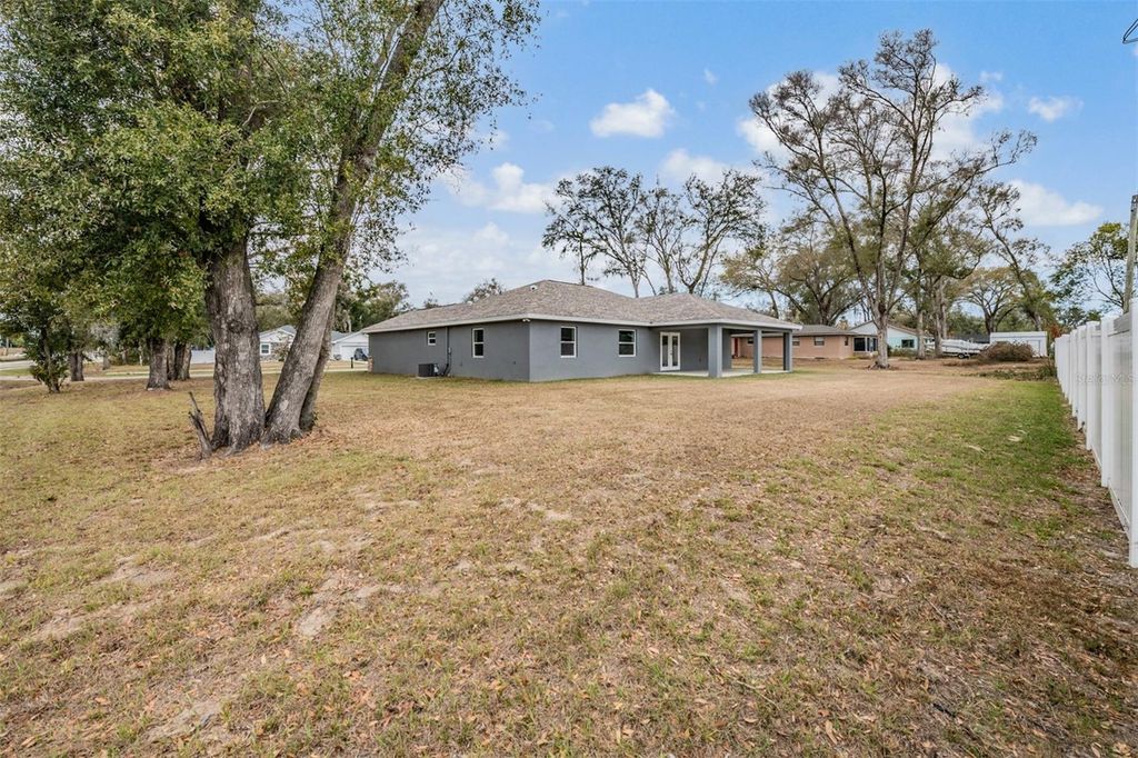 Image 37 of property listing at 11734 ORANGE COURT, Dade City, FL 33525
