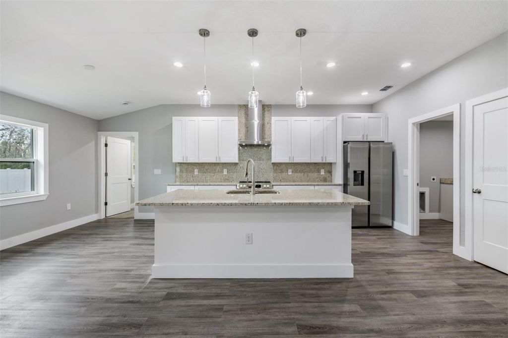 Image 7 of property listing at 11734 ORANGE COURT, Dade City, FL 33525