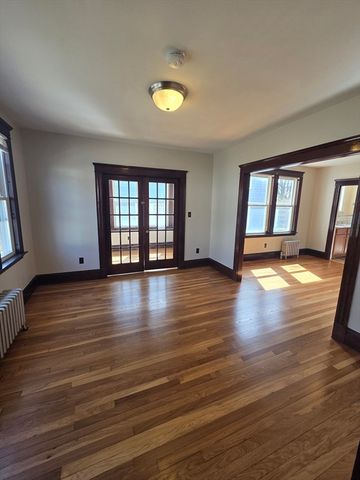 69 Barstow St 1, Salem, MA 01970