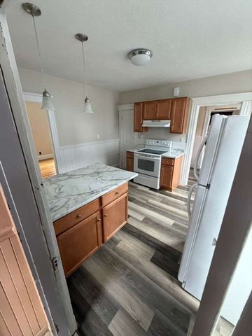 69 Barstow St 1, Salem, MA 01970