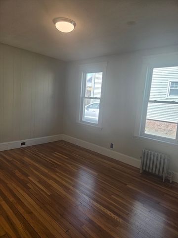 69 Barstow St 1, Salem, MA 01970