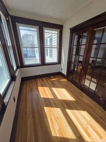 69 Barstow St 1, Salem, MA 01970