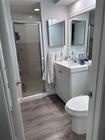 15205 SW 48th Ter H-80, Miami, FL 33185