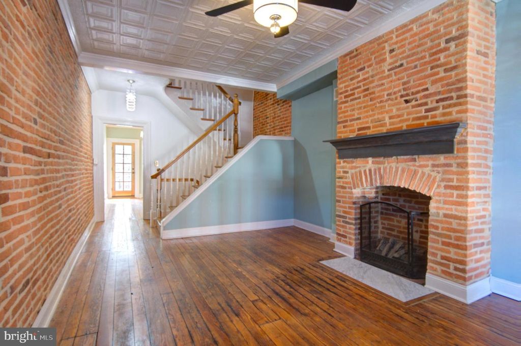 1622 S CHARLES ST, Baltimore, MD 21230