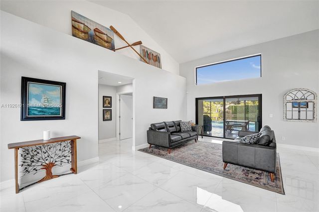 3071 Perriwinkle Cir, Davie, FL 33328