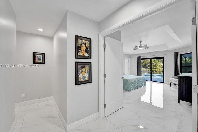 3071 Perriwinkle Cir, Davie, FL 33328