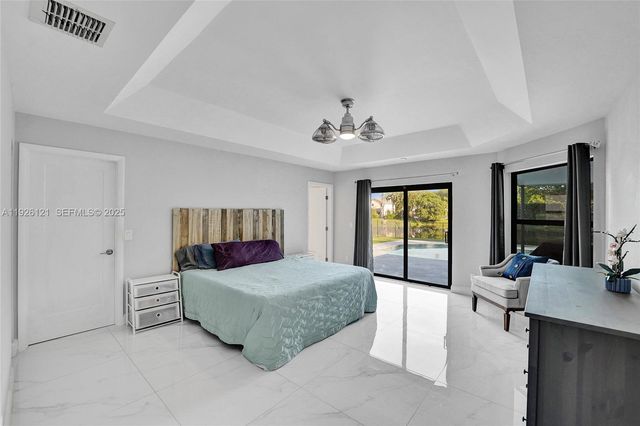 3071 Perriwinkle Cir, Davie, FL 33328