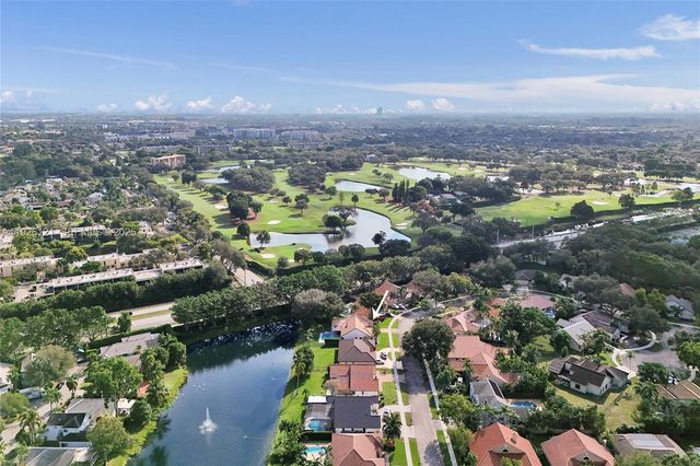 3071 Perriwinkle Cir, Davie, FL 33328