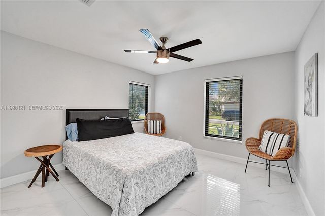 3071 Perriwinkle Cir, Davie, FL 33328