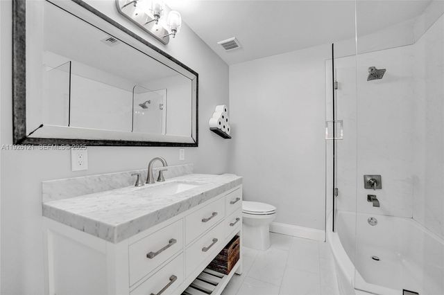 3071 Perriwinkle Cir, Davie, FL 33328