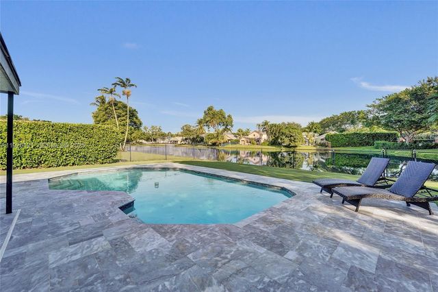 3071 Perriwinkle Cir, Davie, FL 33328