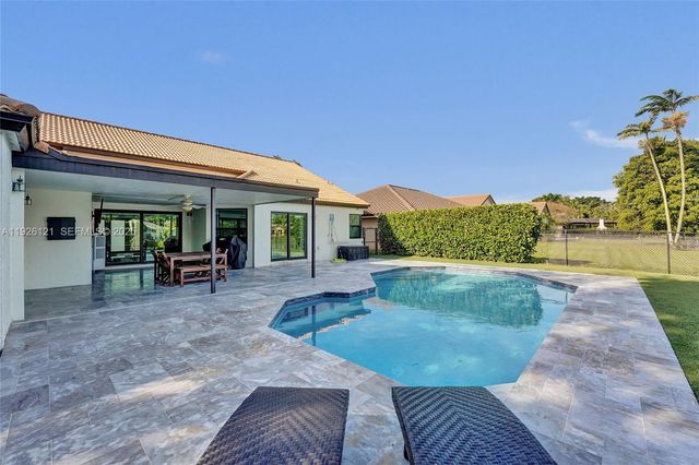 3071 Perriwinkle Cir, Davie, FL 33328