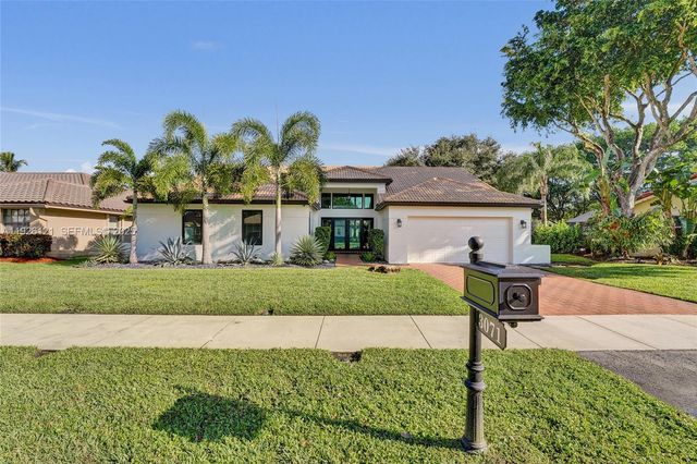 3071 Perriwinkle Cir, Davie, FL 33328