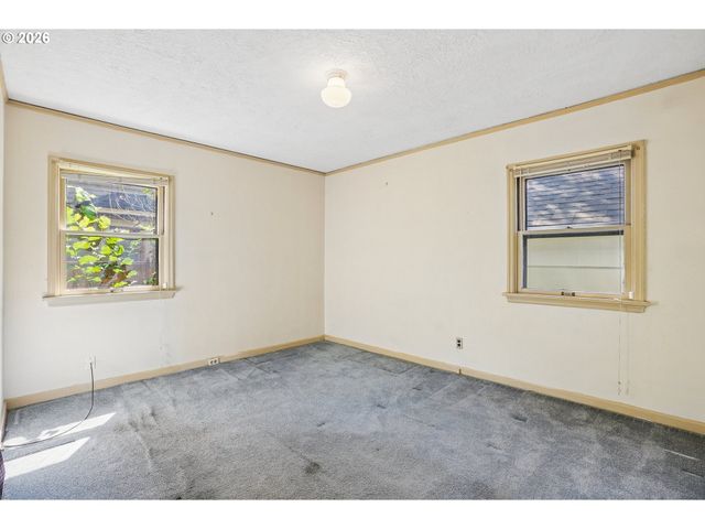 3404 Se WASHINGTON St, Portland, OR 97214
