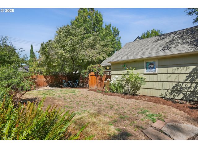 3404 Se WASHINGTON St, Portland, OR 97214
