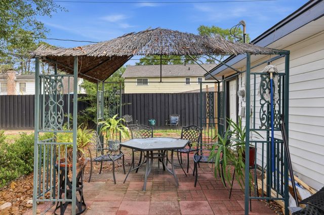 15302 Falling Creek Drive, Houston, TX 77068