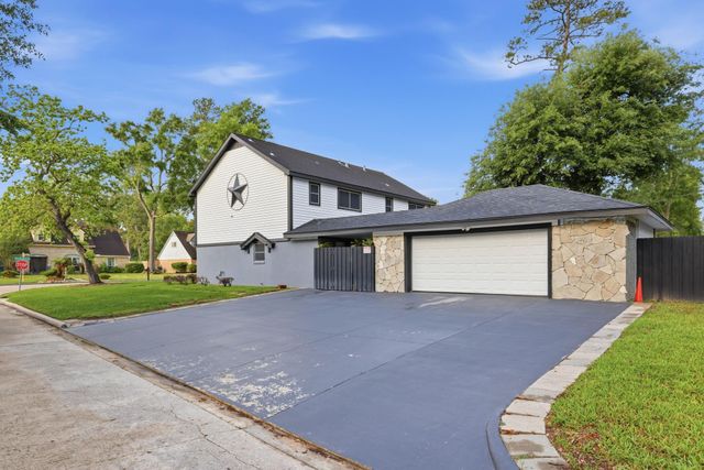 15302 Falling Creek Drive, Houston, TX 77068