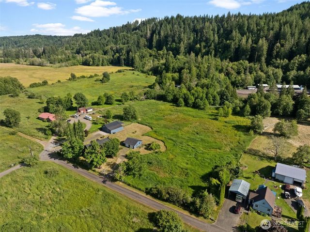 241 W Deyette Road, Shelton, WA 98584