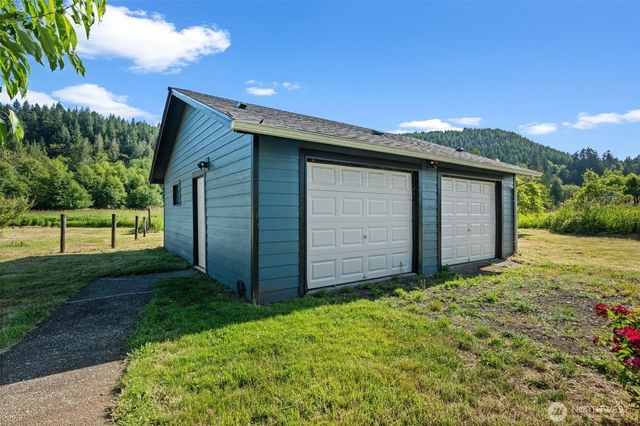 241 W Deyette Road, Shelton, WA 98584