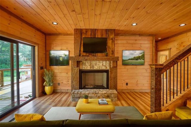 483 Church Street, Blue Ridge, GA 30513