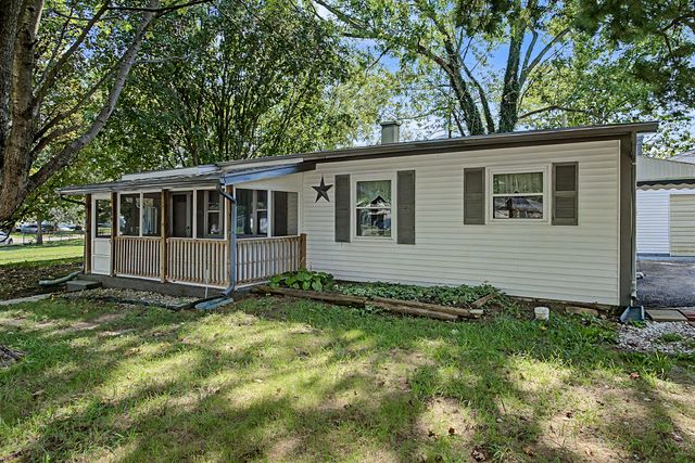 300 Fenwick Drive 300 Fenwick Drive, New Carlisle, OH 45344
