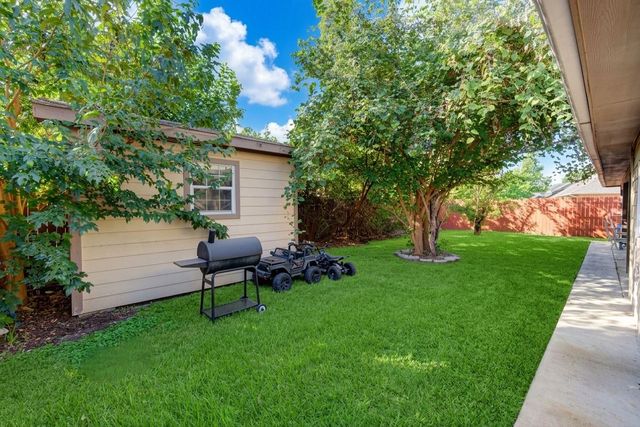 13742 Stabledon Drive, Houston, TX 77014