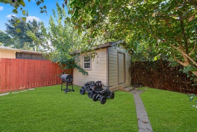 13742 Stabledon Drive, Houston, TX 77014