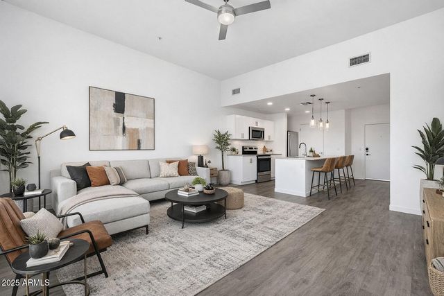 1130 N 2ND Street 313, Phoenix, AZ 85004