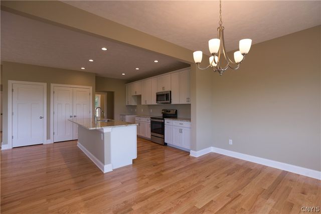 8034 FOREST RIDGE Lane, Lysander, NY 13027