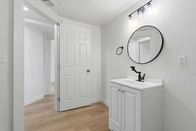 4629 E Alta Avenue, Fresno, CA 93702