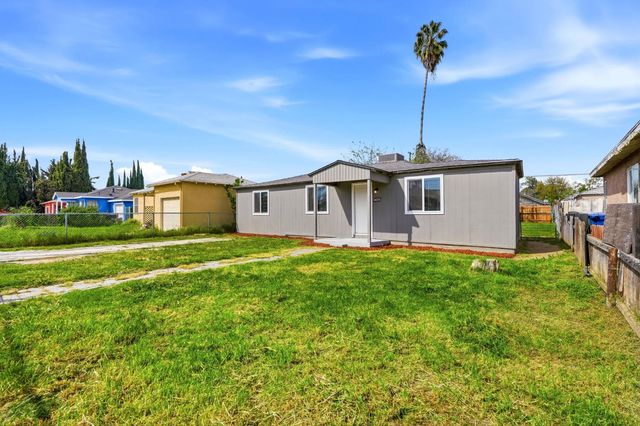 4629 E Alta Avenue, Fresno, CA 93702