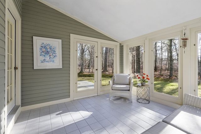 34 Pickman Dr 34, Bedford, MA 01730