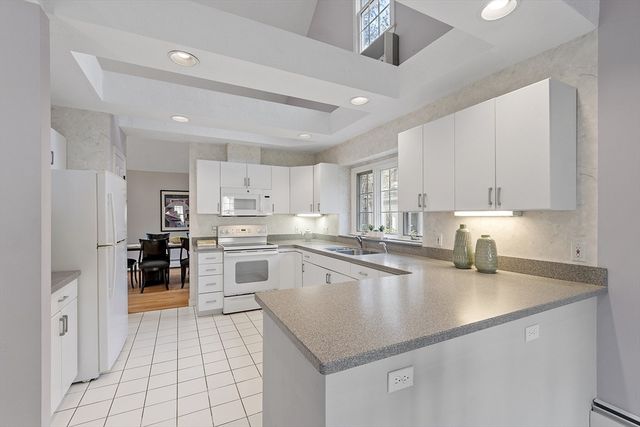 34 Pickman Dr 34, Bedford, MA 01730