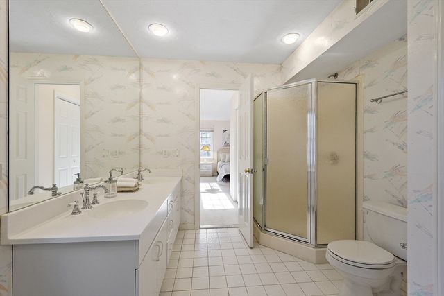 34 Pickman Dr 34, Bedford, MA 01730