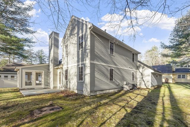 34 Pickman Dr 34, Bedford, MA 01730