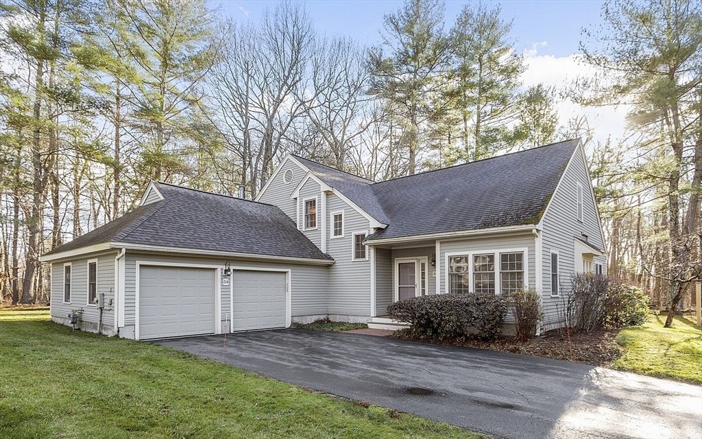 34 Pickman Dr 34, Bedford, MA 01730