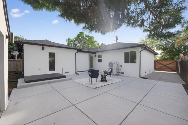 1150 Sevier Avenue, Menlo Park, CA 94025