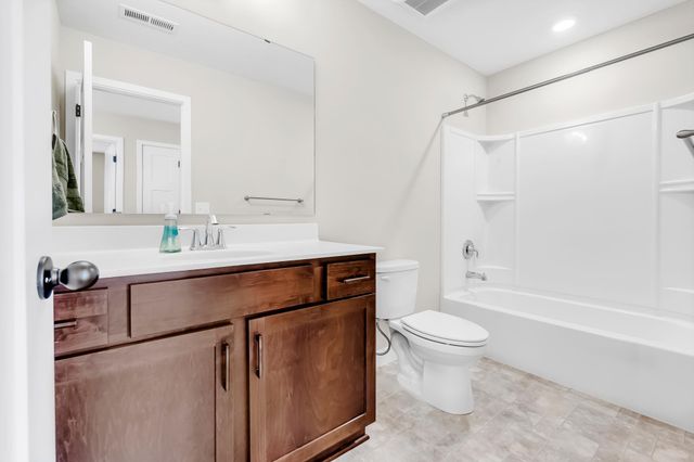 7065 181st Street W, Lakeville, MN 55044