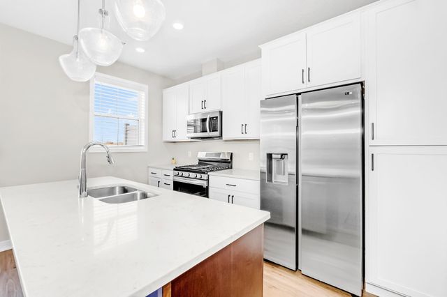 7065 181st Street W, Lakeville, MN 55044