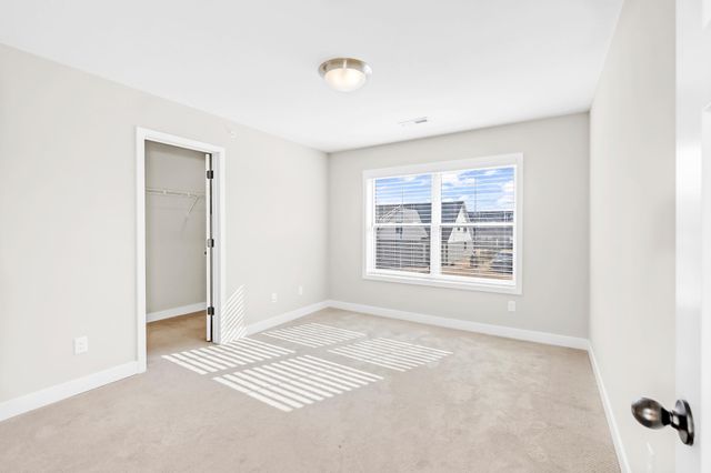 7065 181st Street W, Lakeville, MN 55044