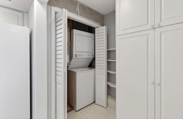 2701 S Ocean Boulevard 21, Highland Beach, FL 33487