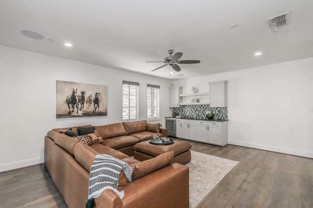 8 Comillas Drive, Westlake, TX 76262