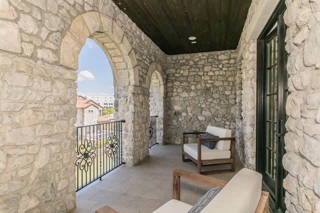 8 Comillas Drive, Westlake, TX 76262
