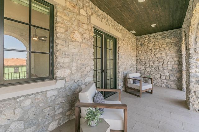 8 Comillas Drive, Westlake, TX 76262
