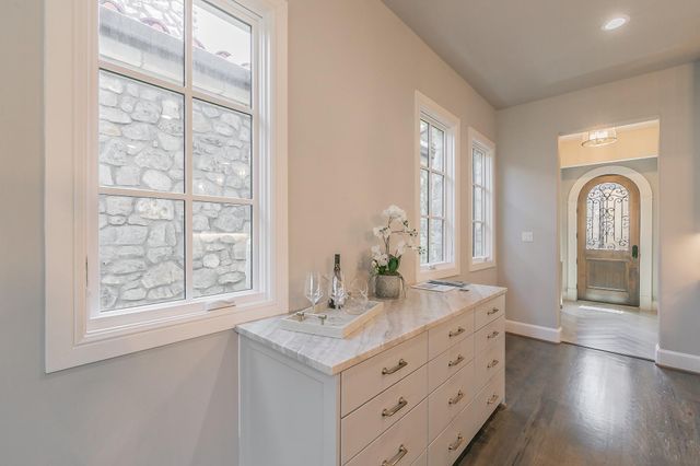 8 Comillas Drive, Westlake, TX 76262